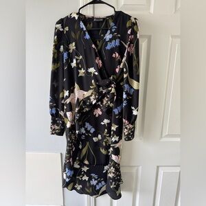New York & Company Black Floral Long Sleeve Blouse